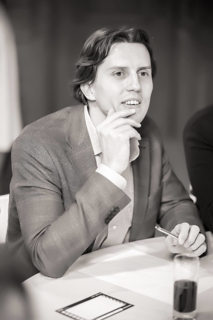 Алексей Аверьянов